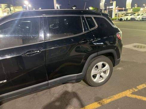 Used 2021 Jeep Compass Latitude w/ Sun and Sound Group FWD image 3
