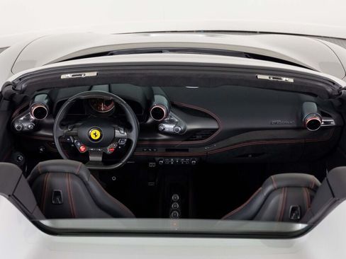 Used 2022 Ferrari F8 Tributo RWD image 41