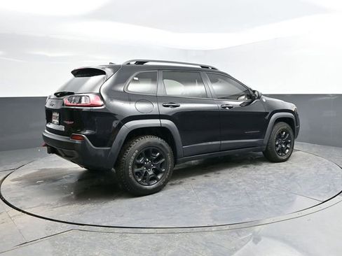 Used 2021 Jeep Cherokee Trailhawk w/ Premium Leather Package image 9