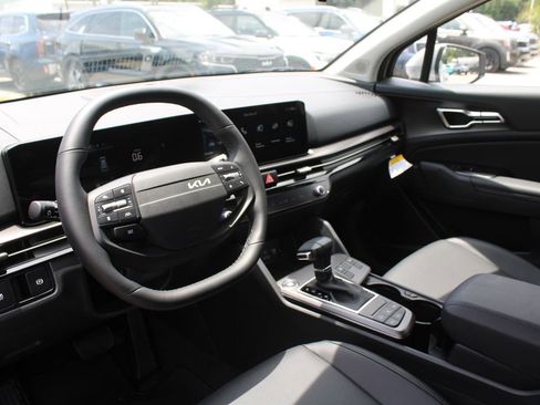 New 2026 Kia Sportage EX FWD image 22