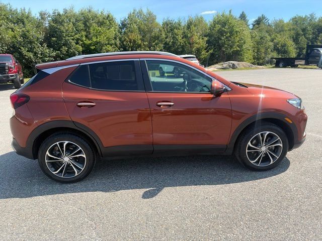 Used 2020 Buick Encore GX Select w/ Advanced Technology Package AWD/4WD image 8
