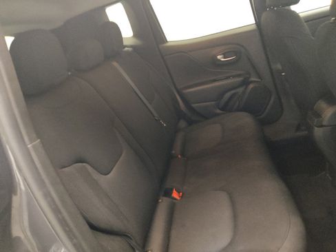 Used 2022 Jeep Renegade Sport w/ Sport Appearance Group image 19