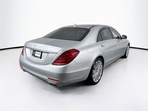 Used 2015 Mercedes-Benz S 550 Sedan image 2