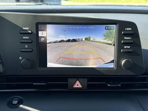 Used 2025 Hyundai Elantra Sport image 4