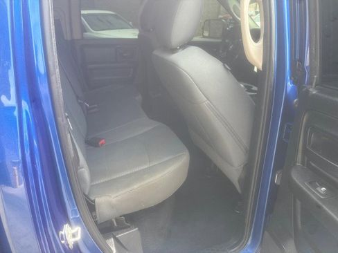 Used 2017 RAM 1500 Express AWD/4WD image 12