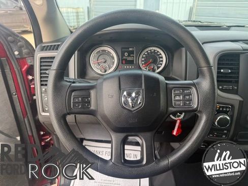 Used 2019 RAM 1500 Express AWD/4WD image 16
