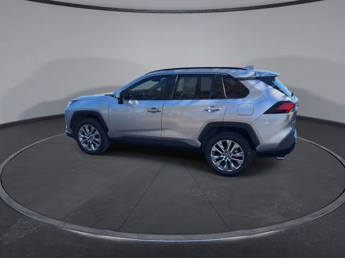 Used 2023 Toyota RAV4 XLE Premium image 11