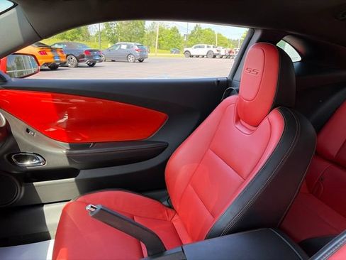 Used 2010 Chevrolet Camaro SS w/ RS Package RWD image 13