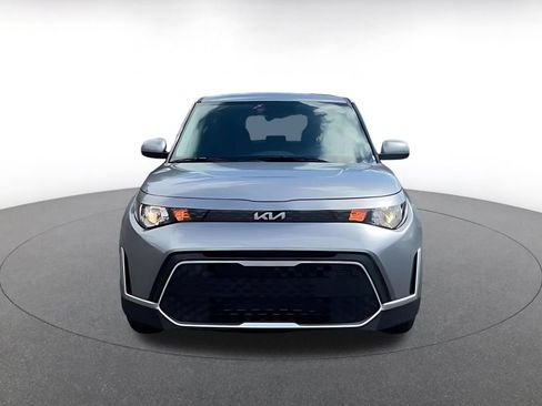 Used 2025 Kia Soul LX w/ LX Technology Package FWD image 4