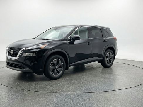 Used 2025 Nissan Rogue SV AWD/4WD image 3