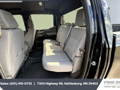 Used 2023 Chevrolet Silverado 1500 LT w/ Z71 Off-Road Package AWD/4WD image 20