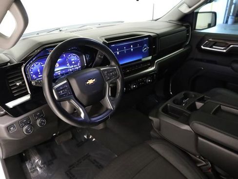 Used 2024 Chevrolet Silverado 1500 LT AWD/4WD image 12