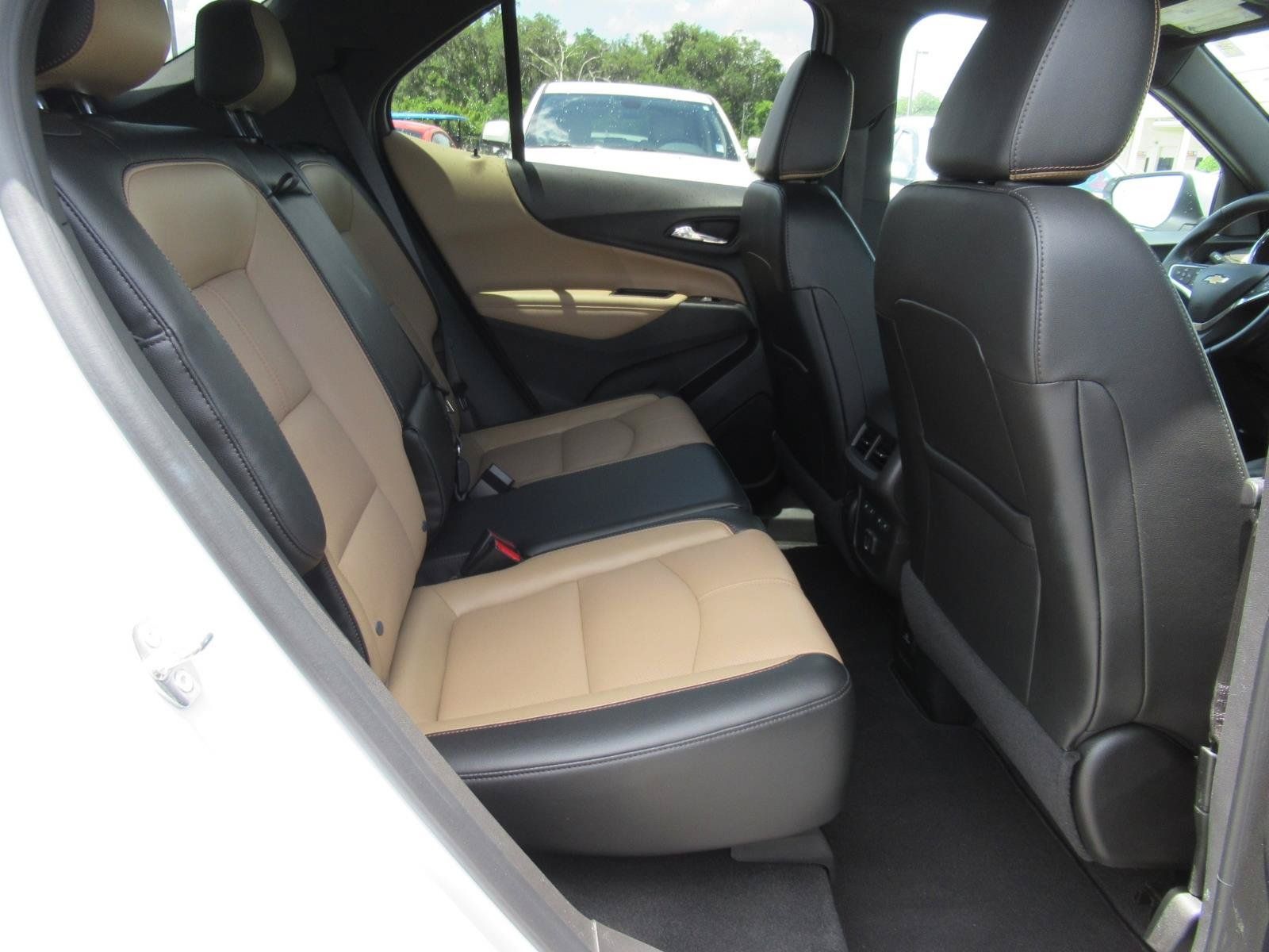 Used 2023 Chevrolet Equinox Premier FWD image 32