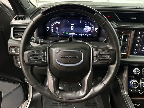 Used 2024 GMC Yukon XL Denali Ultimate AWD/4WD image 13