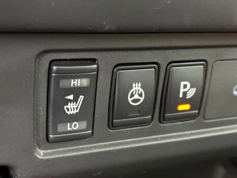 Used 2024 Nissan Frontier PRO-4X w/ Pro Premium Package image 13