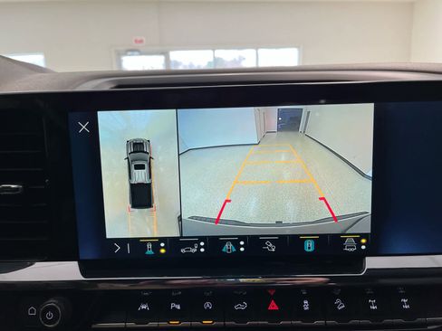 Used 2022 Chevrolet Silverado 1500 ZR2 image 46