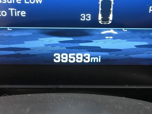 Used 2025 Chevrolet Equinox LT AWD/4WD image 35
