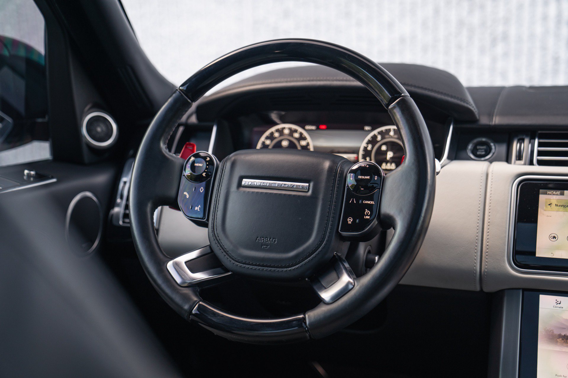 Used 2019 Land Rover Range Rover SV Autobiography Dynamic AWD/4WD image 29