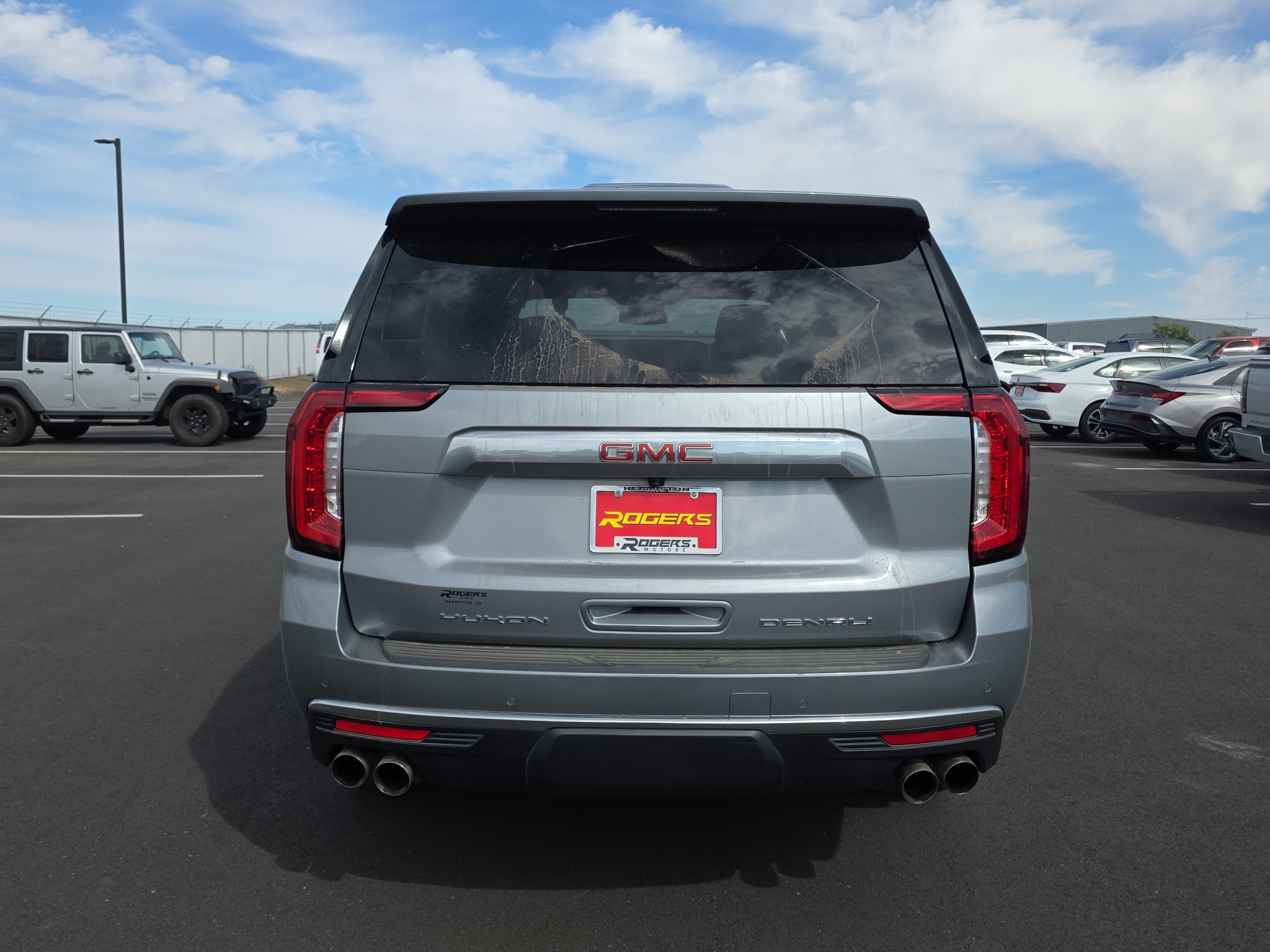 Used 2023 GMC Yukon Denali AWD/4WD image 7
