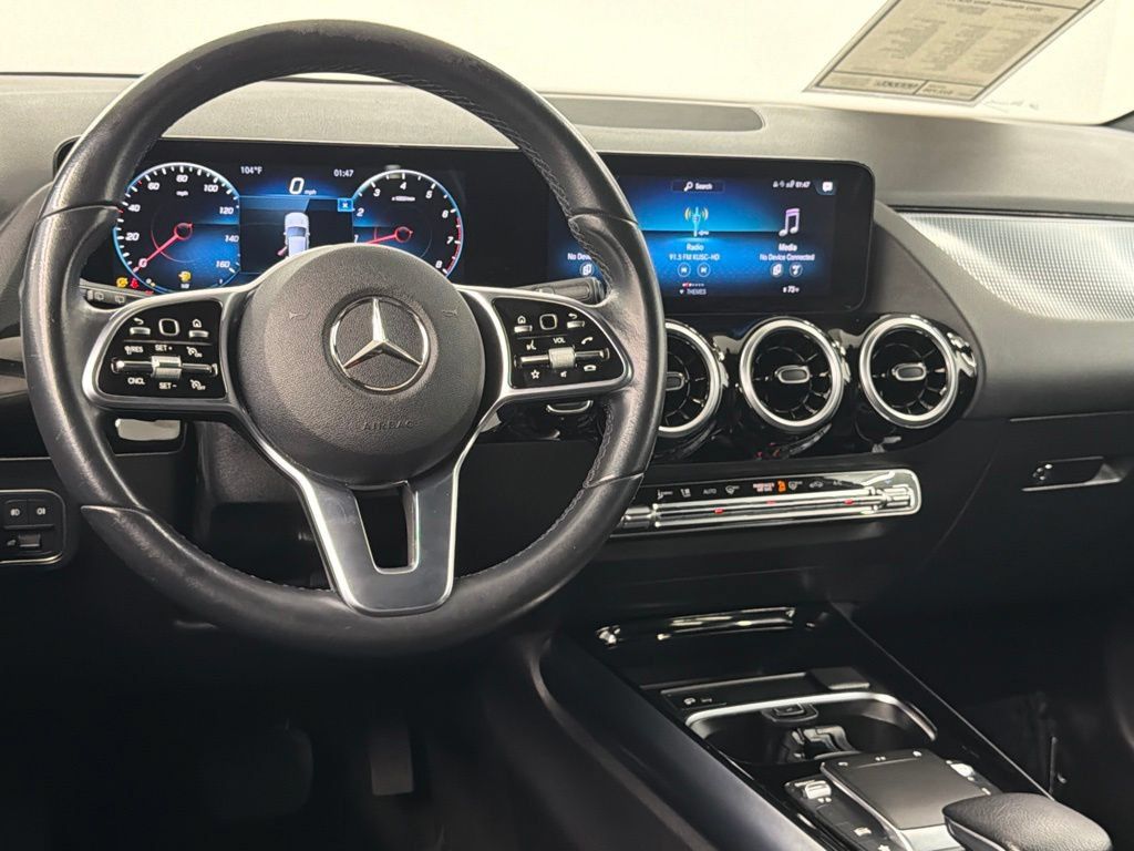 Used 2022 Mercedes-Benz GLA 250 w/ Premium Package Lite image 36
