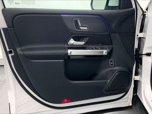 Used 2026 Mercedes-Benz GLB 250 image 19