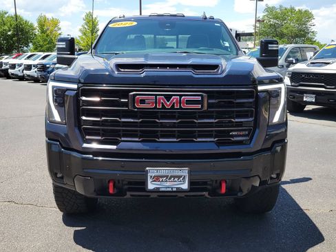 Used 2025 GMC Sierra 2500 AT4X AWD/4WD image 5