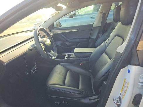Used 2021 Tesla Model 3 Standard Range Plus RWD image 3