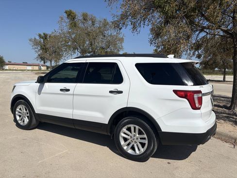 Used 2017 Ford Explorer FWD image 14