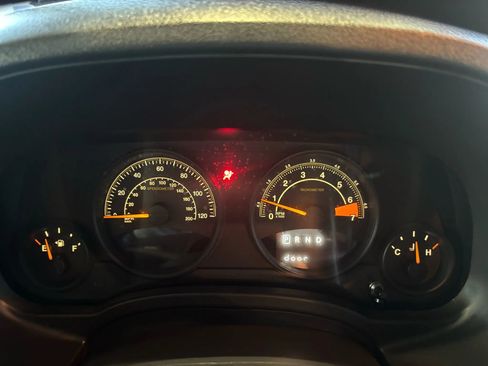 Used 2015 Jeep Patriot Sport image 11