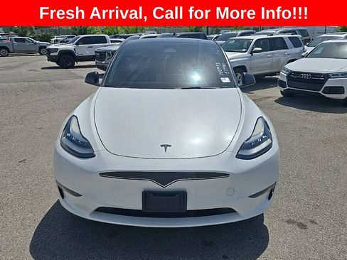 Used 2023 Tesla Model Y Long Range AWD/4WD image 2