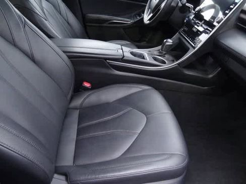Used 2022 Toyota Avalon XLE image 24