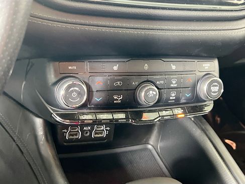 Used 2021 Dodge Durango GT image 16