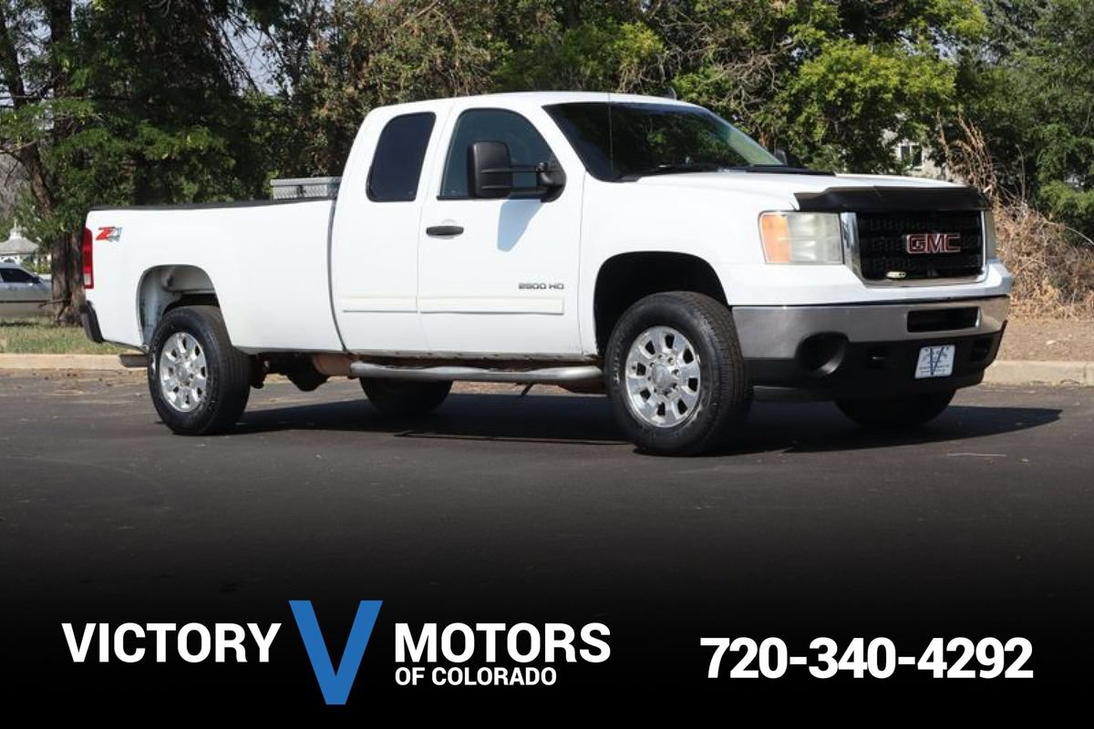 Used 2011 GMC Sierra 2500 SLE w/ Suspension Package, Off-Road AWD/4WD image 1