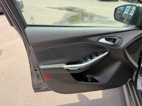 Used 2016 Ford Focus ST FWD image 16