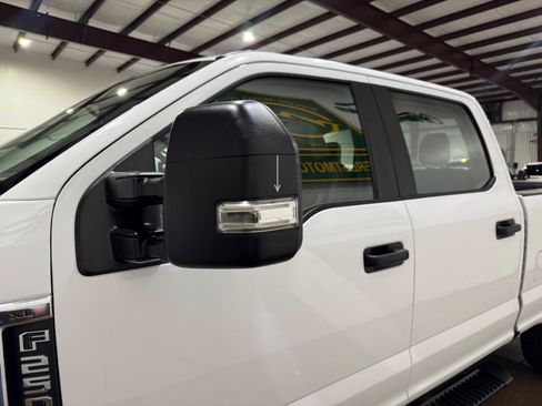 Used 2022 Ford F250 XL w/ Power Equipment Group AWD/4WD image 58