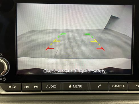 Used 2024 Nissan Rogue S FWD image 62