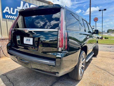 Used 2016 Cadillac Escalade Luxury AWD/4WD image 7