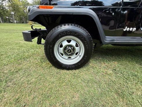 Used 1989 Jeep Wrangler 4WD image 8