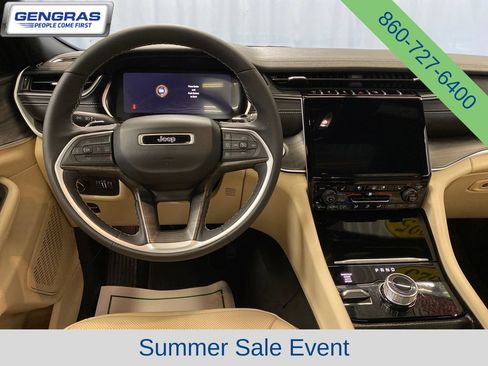 Certified 2025 Jeep Grand Cherokee L Limited w/ Luxury Tech Group II AWD/4WD image 35