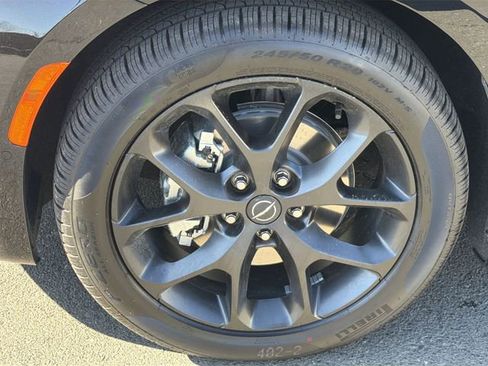 New 2026 Chrysler Pacifica Limited FWD image 16