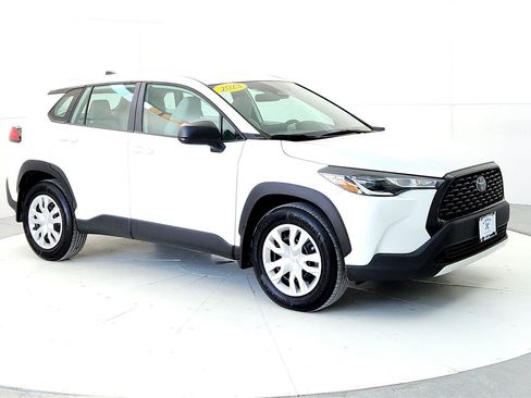 Used 2023 Toyota Corolla Cross L image 7