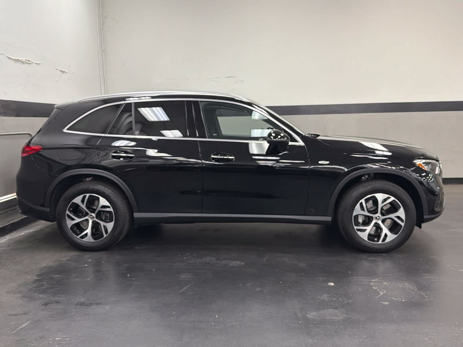 Certified 2025 Mercedes-Benz GLC 350e 4MATIC image 3