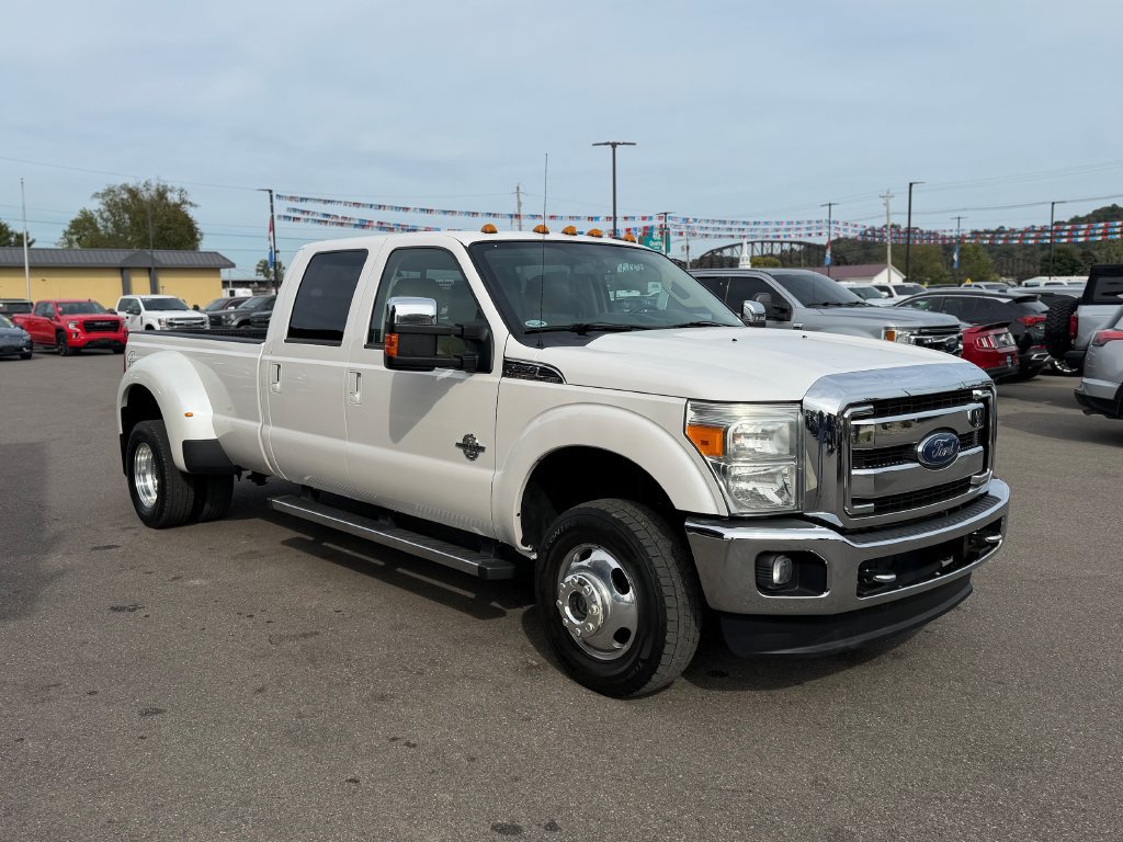 Used 2015 Ford F350 Lariat w/ Lariat Ultimate Package AWD/4WD image 3