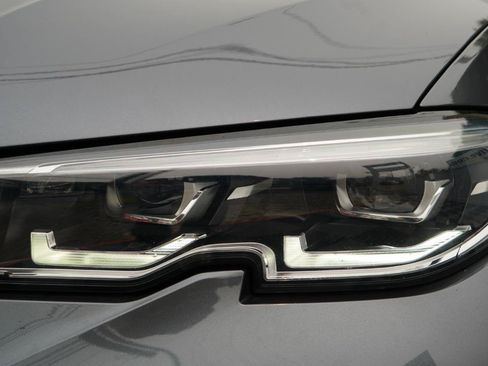 Used 2020 BMW 330i xDrive Sedan w/ M Sport Package AWD/4WD image 27