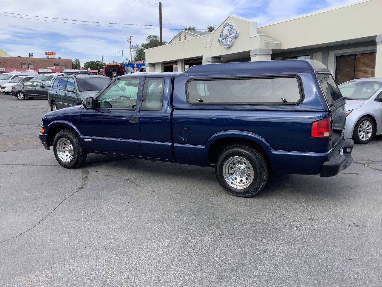 Used 2002 Chevrolet S10 Pickup 2WD Extended Cab w/ Preferred Equipment Group image 6