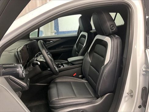 Used 2024 Chevrolet Blazer EV LT AWD/4WD image 10