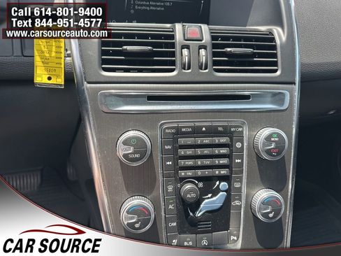 Used 2016 Volvo XC60 T6 w/ Proximity Package AWD/4WD image 18