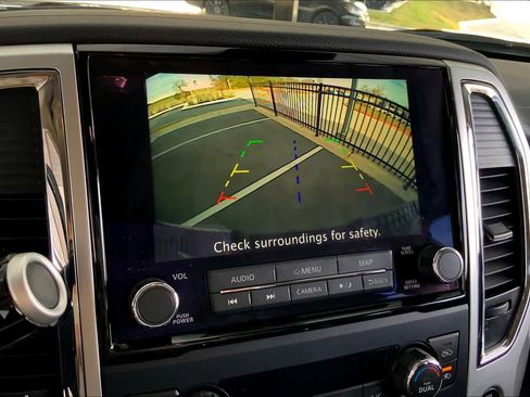 Used 2021 Nissan Titan SV w/ SV Convenience Package image 26