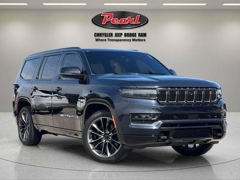 Certified 2025 Jeep Grand Wagoneer Series III w/ Rear Seat Video Group 1 AWD/4WD image 1