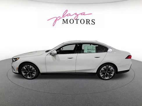 New 2026 BMW 530i xDrive w/ Premium Package AWD/4WD image 3